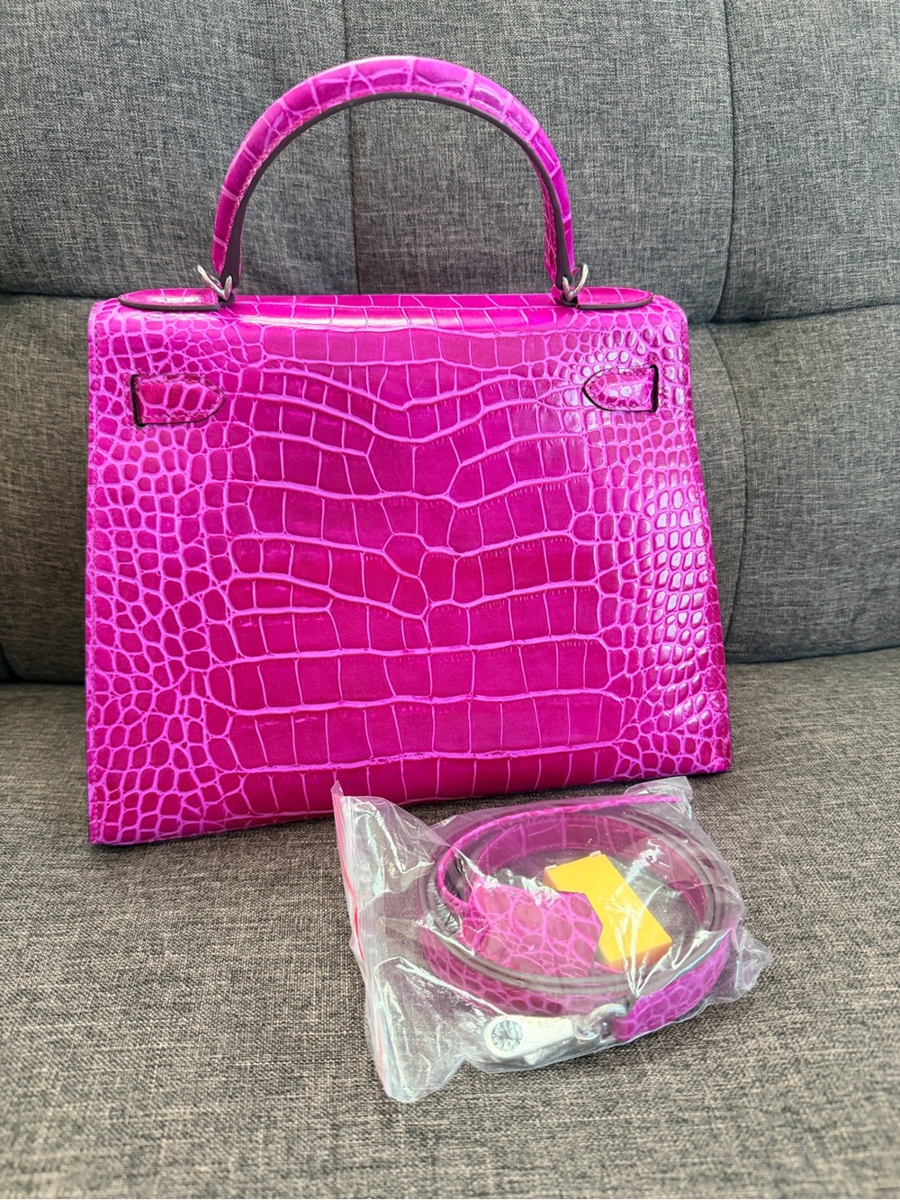 28cm hot pink shouler bag